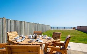 4 Bed In Bacton Oc-1990